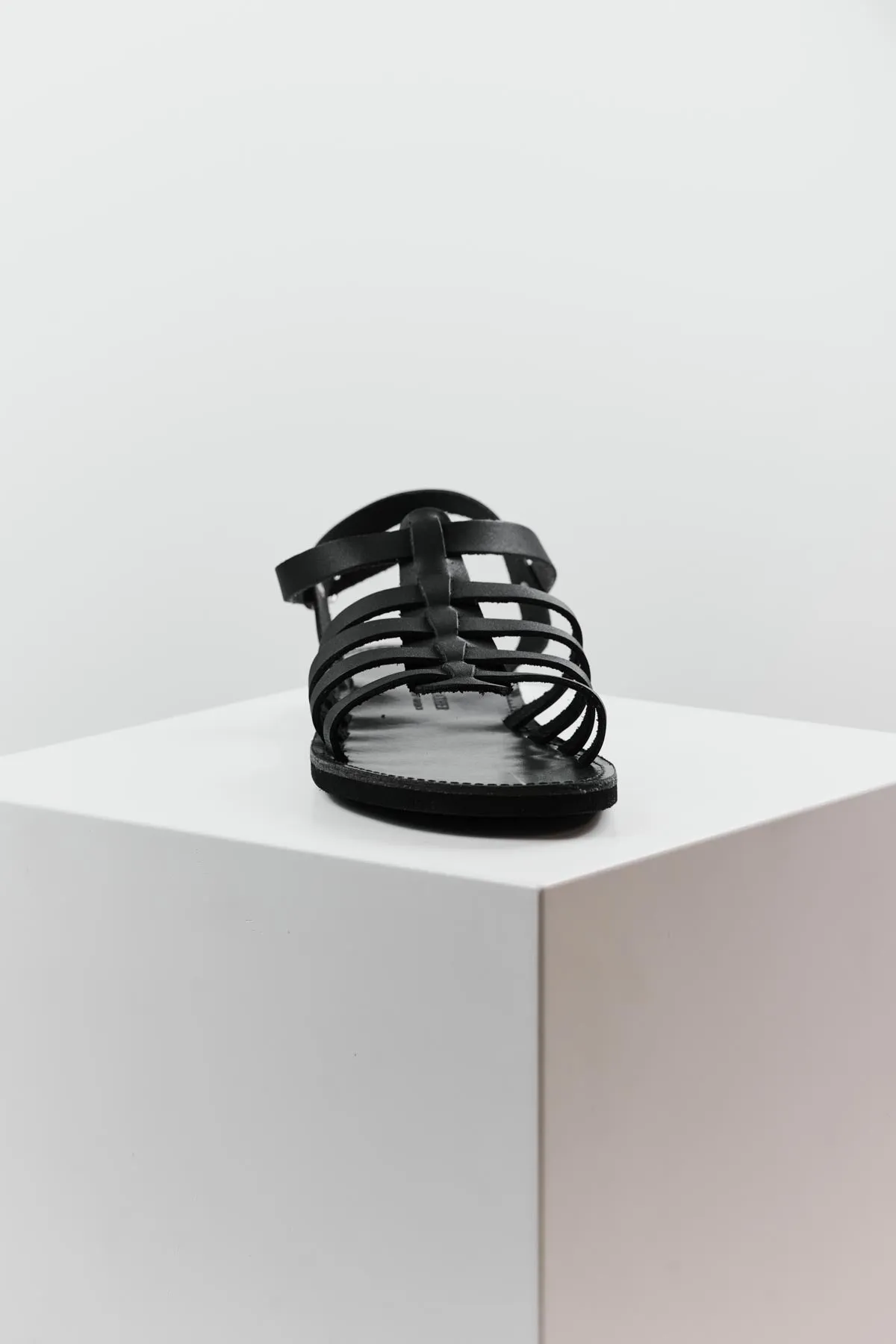 00 / Greek island sandals / black