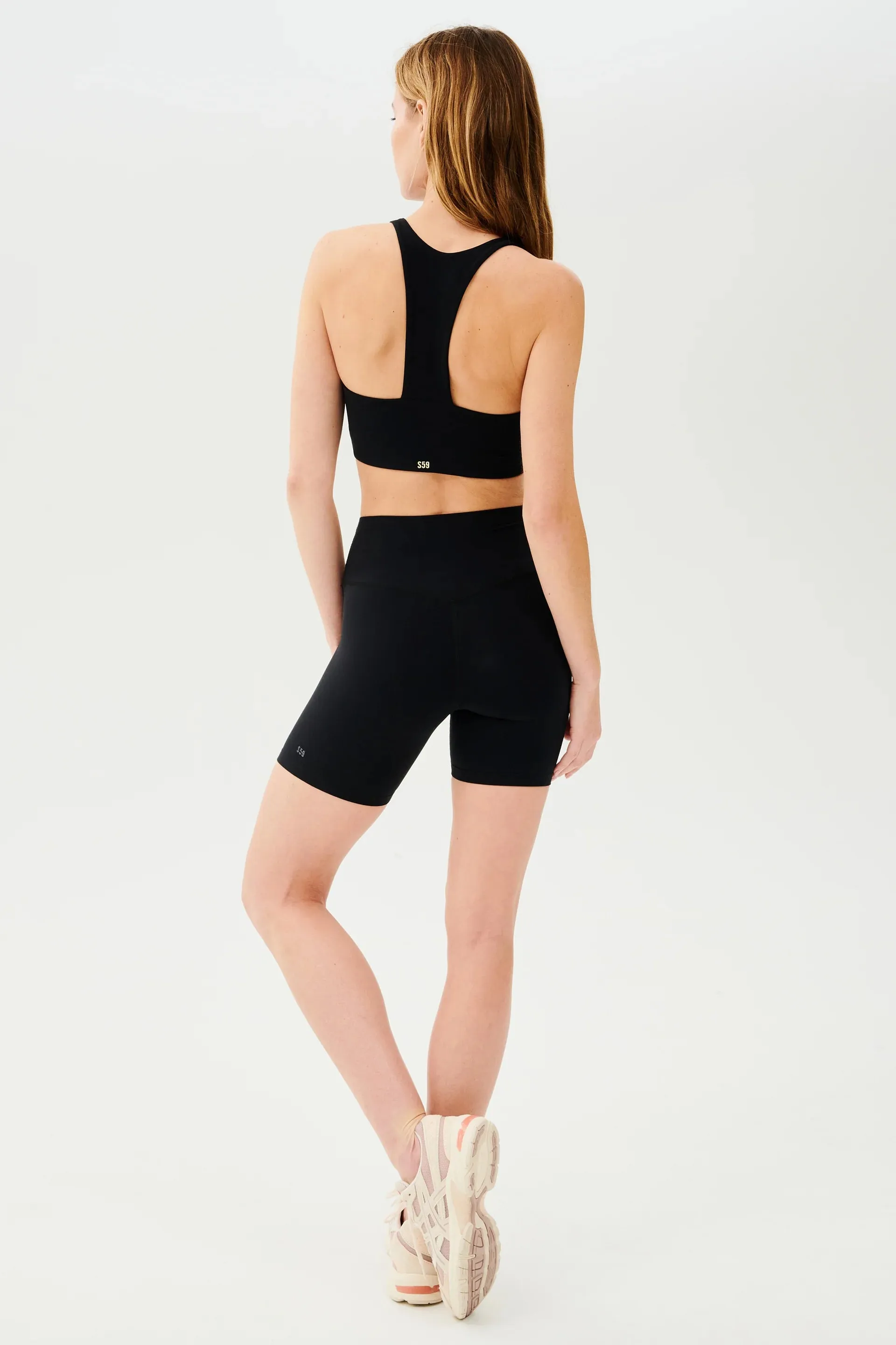 Airweight High Waist Short 6"