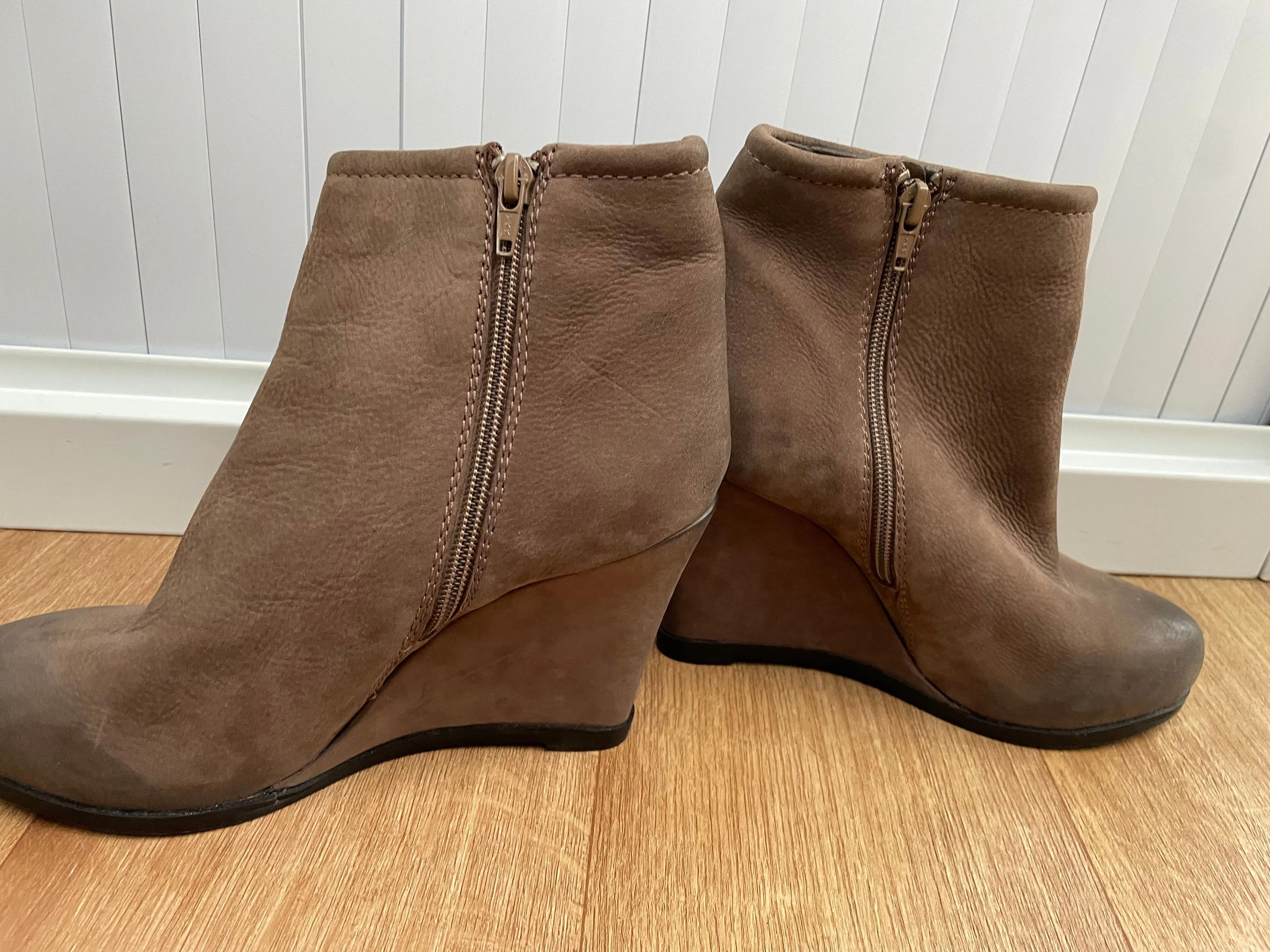 Cara Boots Size 6