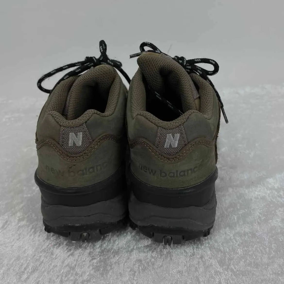 New Balance Women Size 7.5 Gray/Green Hiking Boots