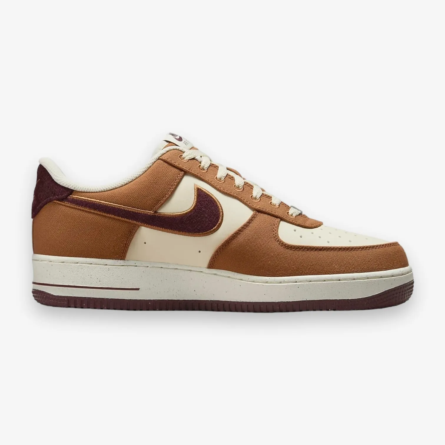 NIKE AIR FORCE 1 '07 LV8 LT BRITISH TAN/BURGUNDY CRUSH FQ8713-200