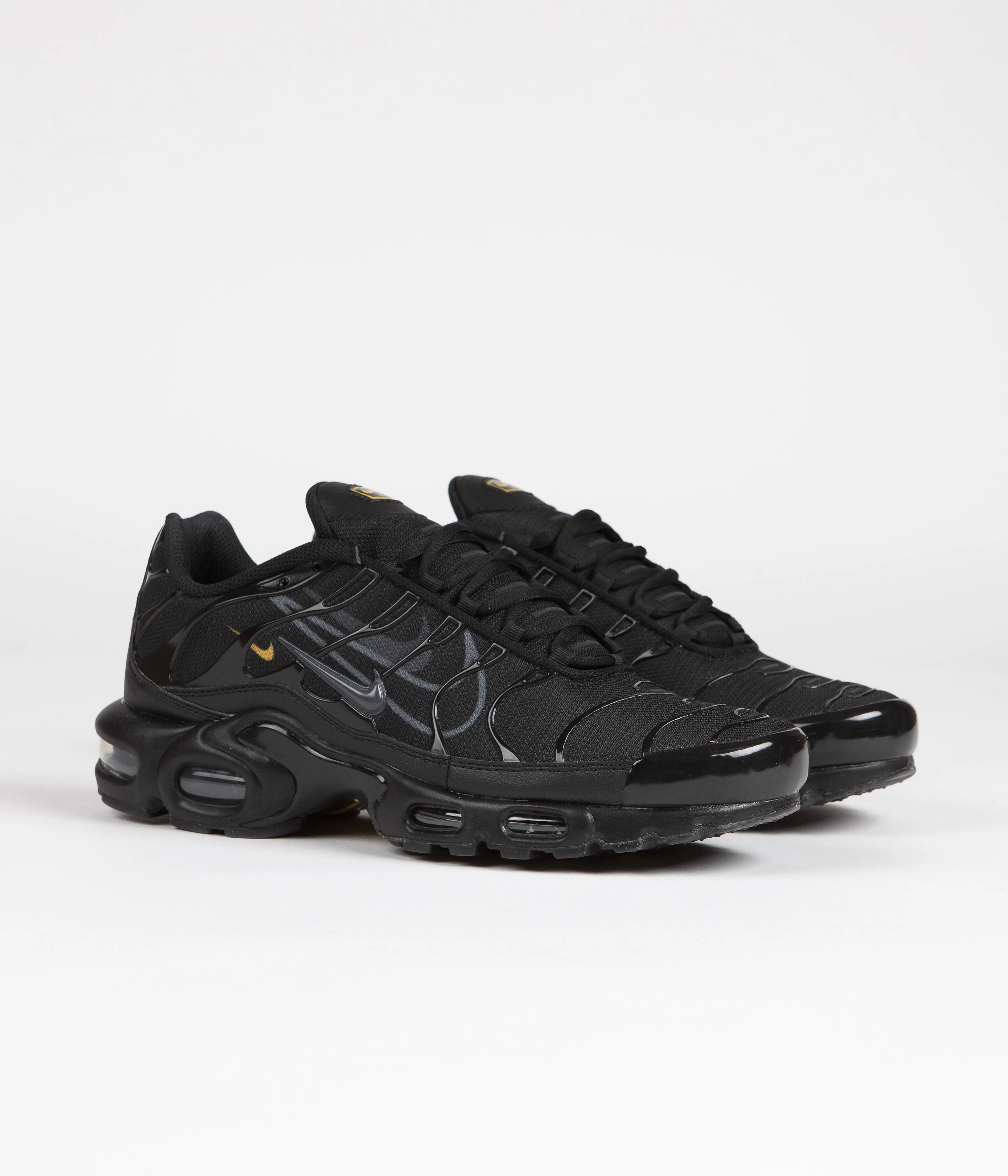 Nike Air Max Plus Shoes - Black / Dark Smoke Grey - Smoke Grey