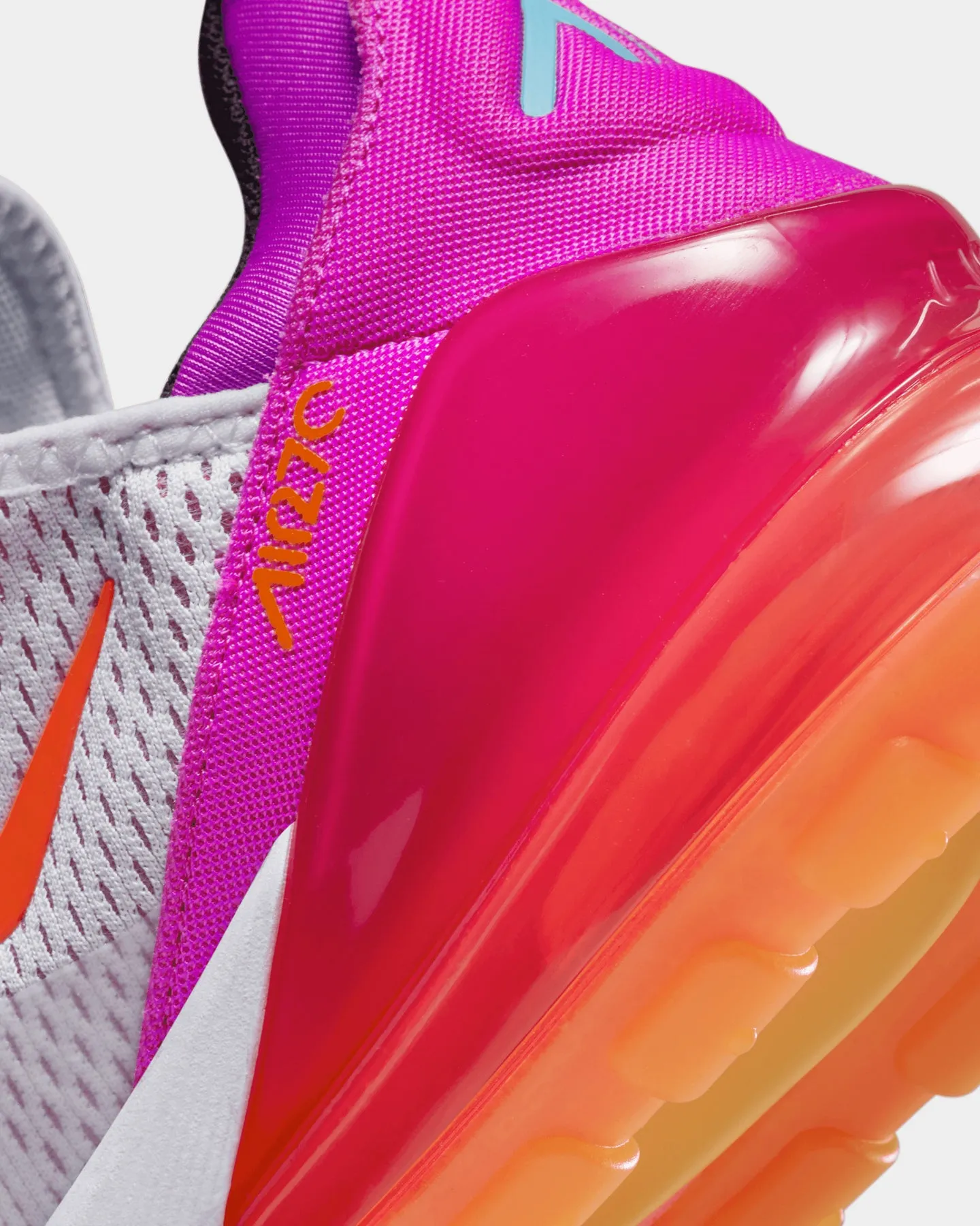 Nike Women's Air Max 270 White/Bright Crimson