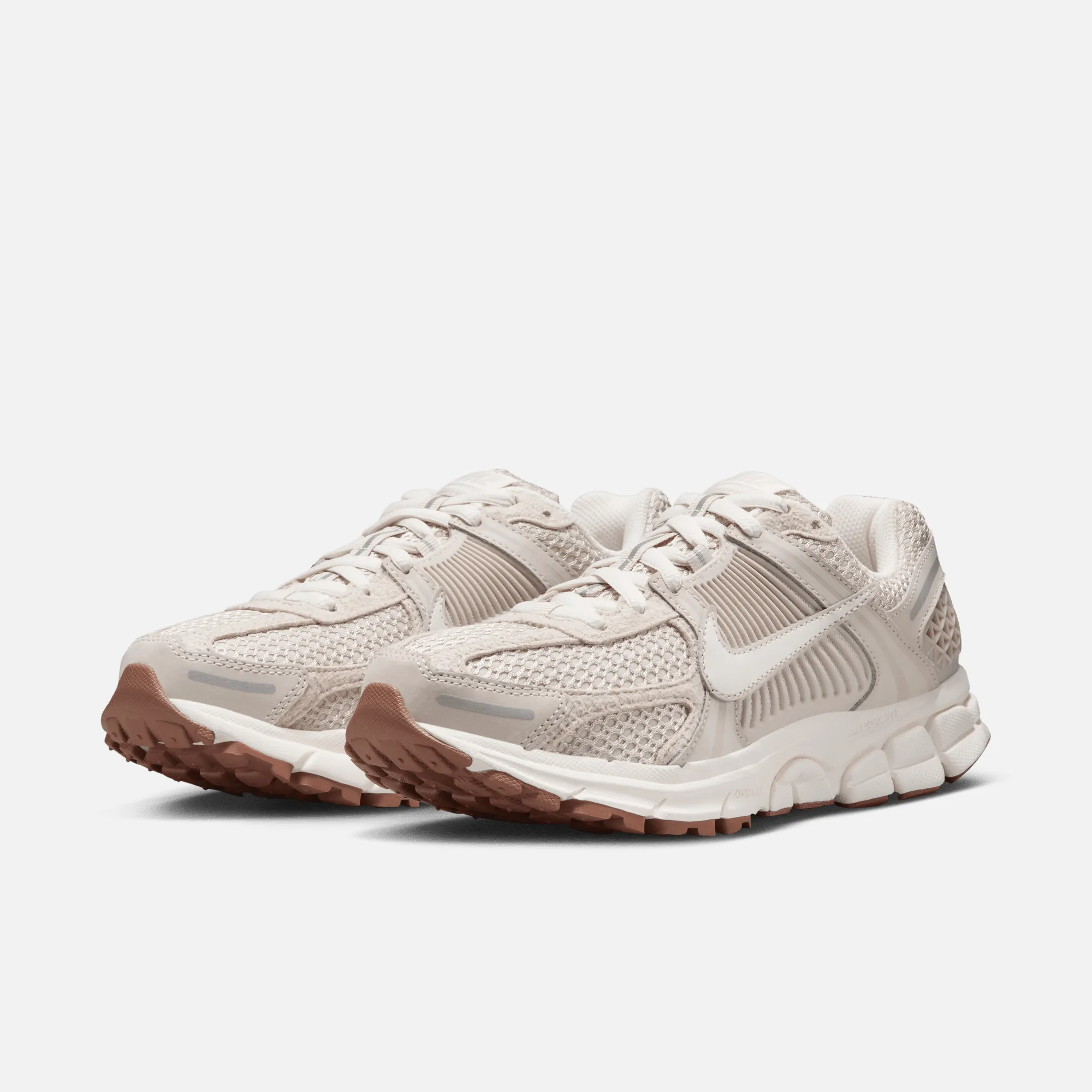 Nike Women's Zoom Vomero 5 Light Orewood Brown