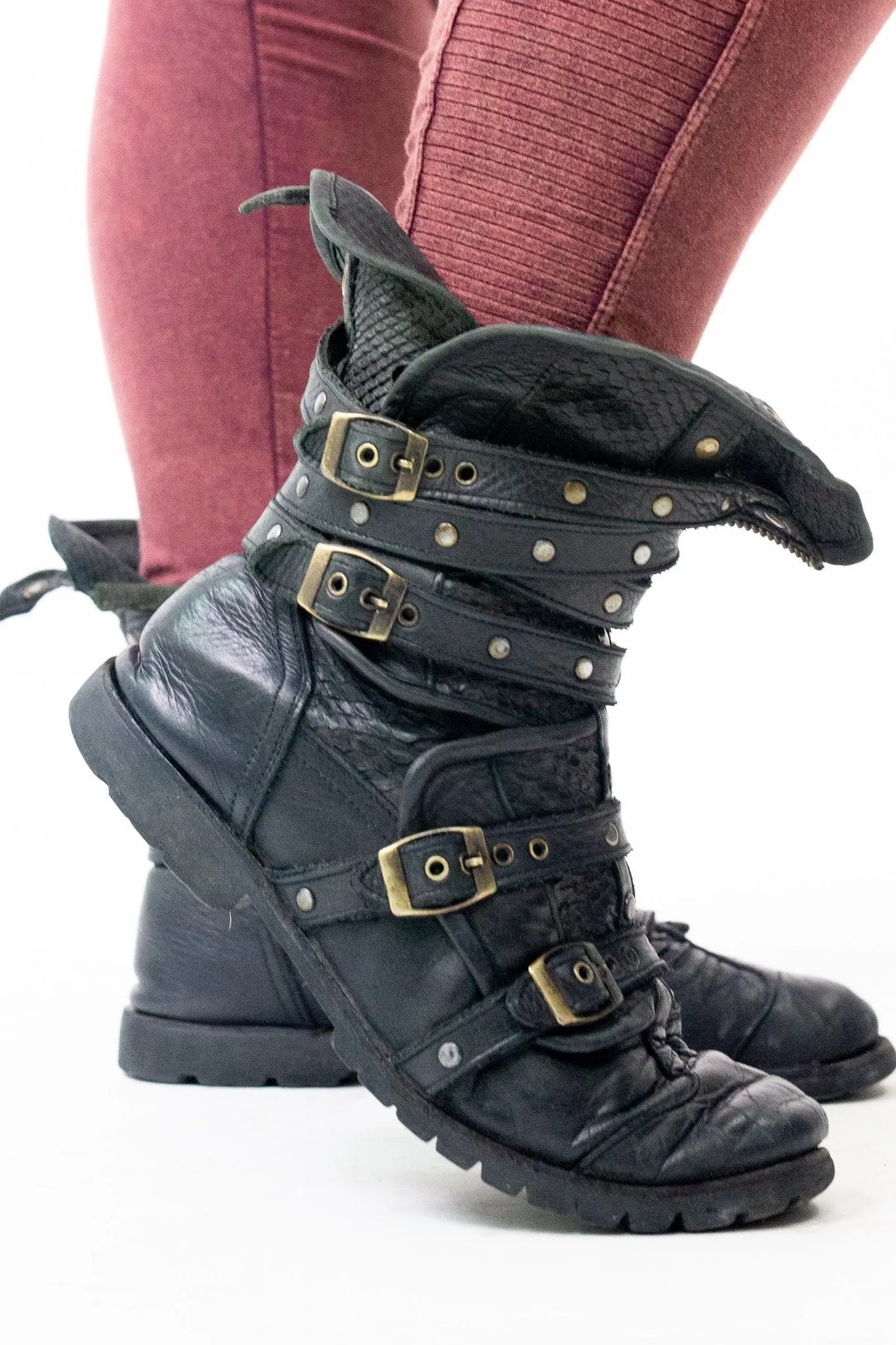 Novarva Leather Boots