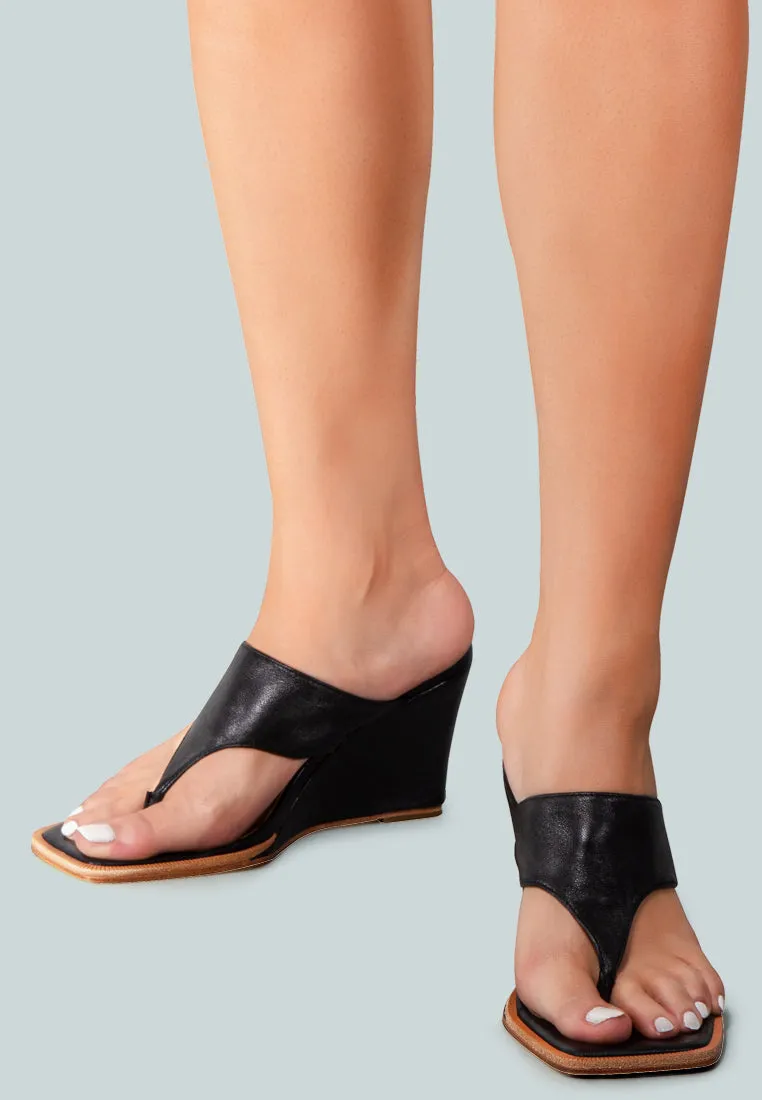 ONASSIS Black Thong Wedge Sandals