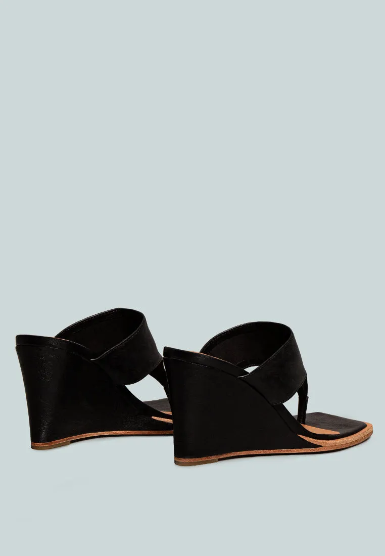 ONASSIS Black Thong Wedge Sandals