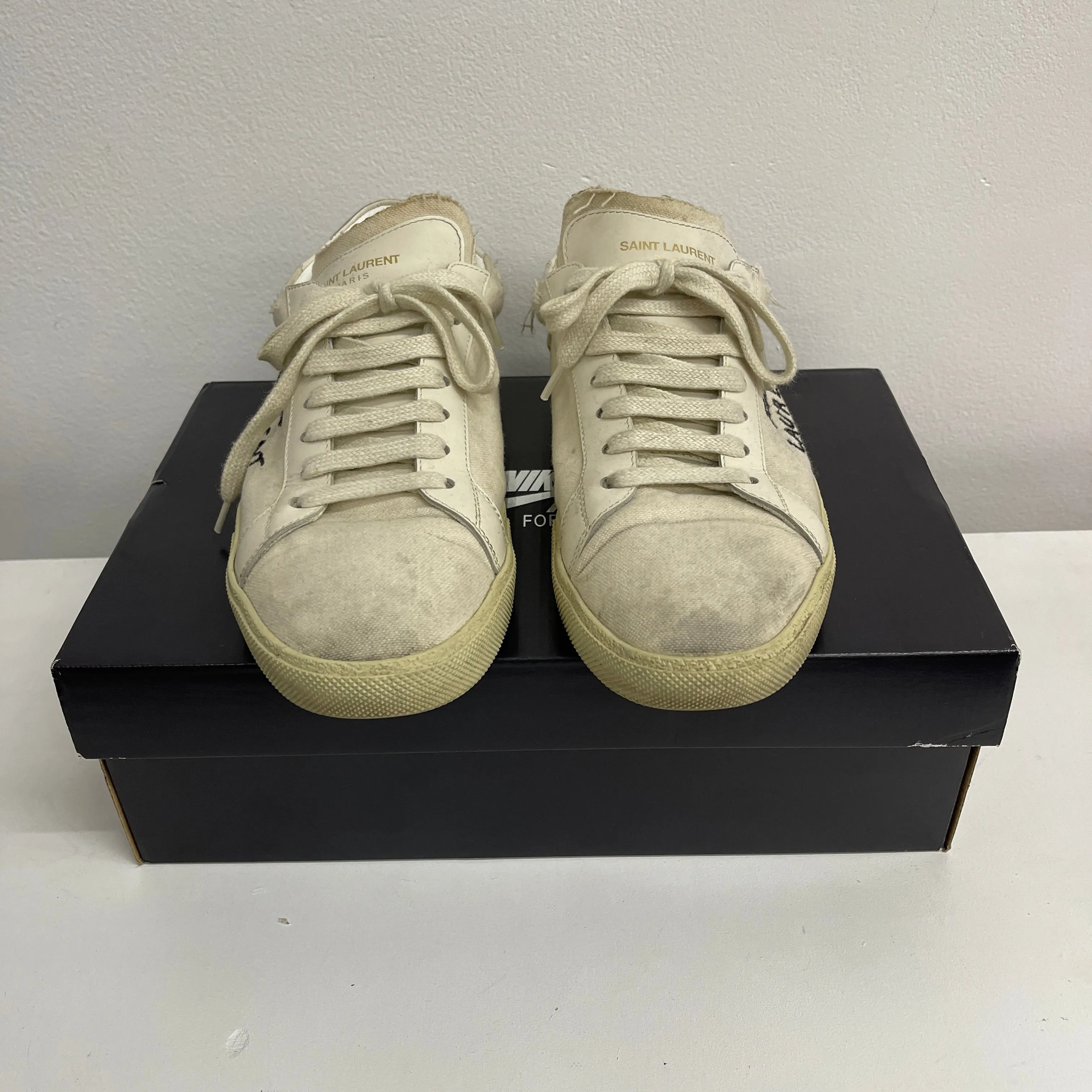 PRE LOVED - SAINT LAURENT COURT CLASSIC SL/06 EMBROIDERED SNEAKERS IN CANVAS AND LEATHER